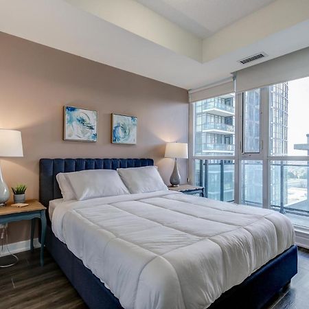 The Benetton Suite - Square One 1 Bedroom + Den + 1 Parking Mississauga Buitenkant foto
